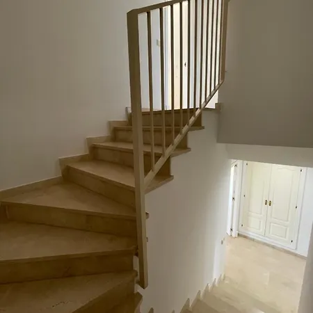 Casa De Loros Μαρμπέλλα
