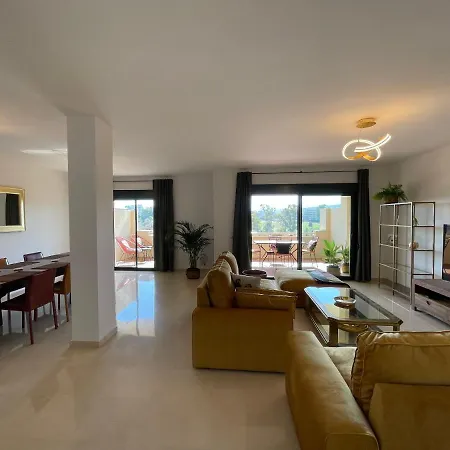 Casa De Loros * Marbella